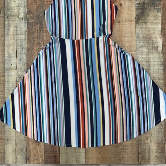 Vertical Stripe Spring Dress - Picture 2 of 3